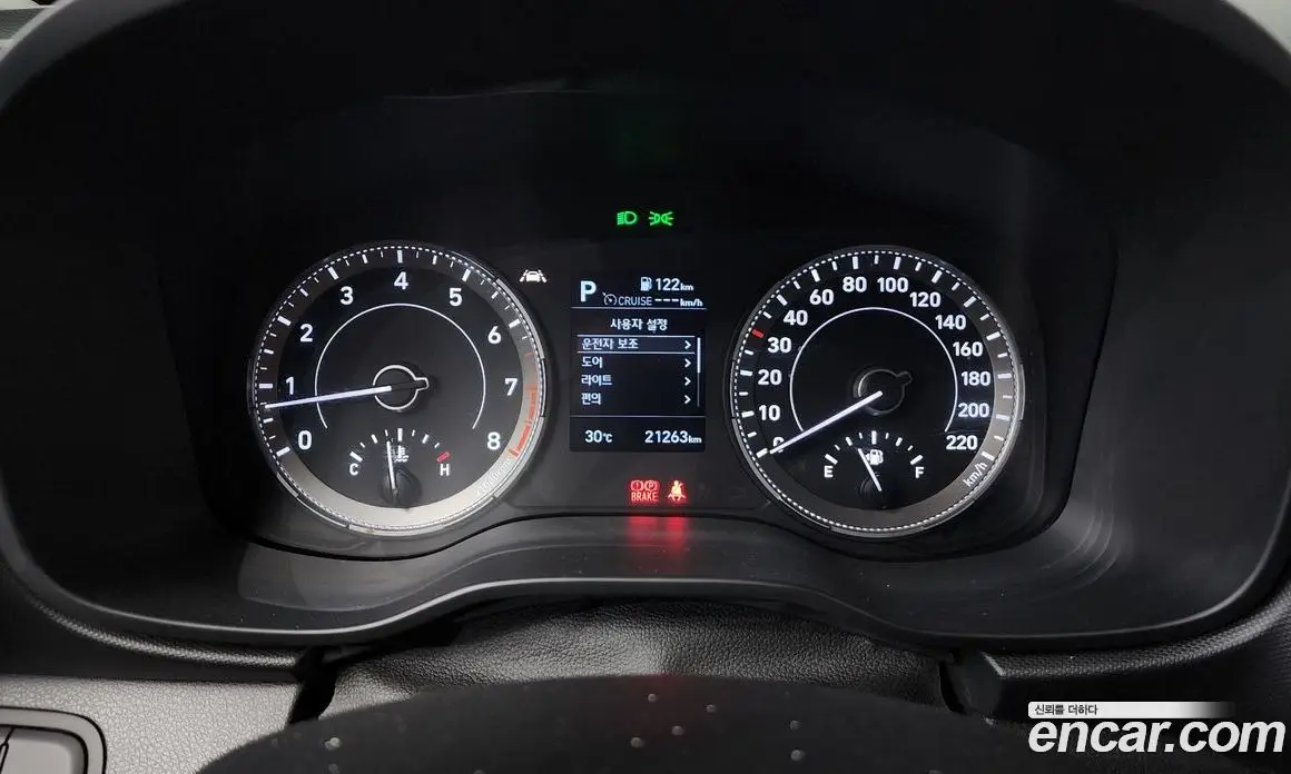 Hyundai Venue 2019 1.6 автомат (гидро), фото 8