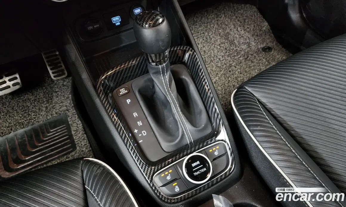 Hyundai Venue 2019 1.6 автомат (гидро), фото 9