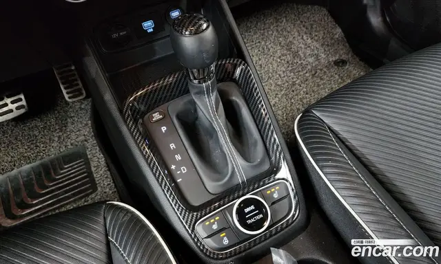 Hyundai Venue 2019 1.6 автомат (гидро), миниатюра 9