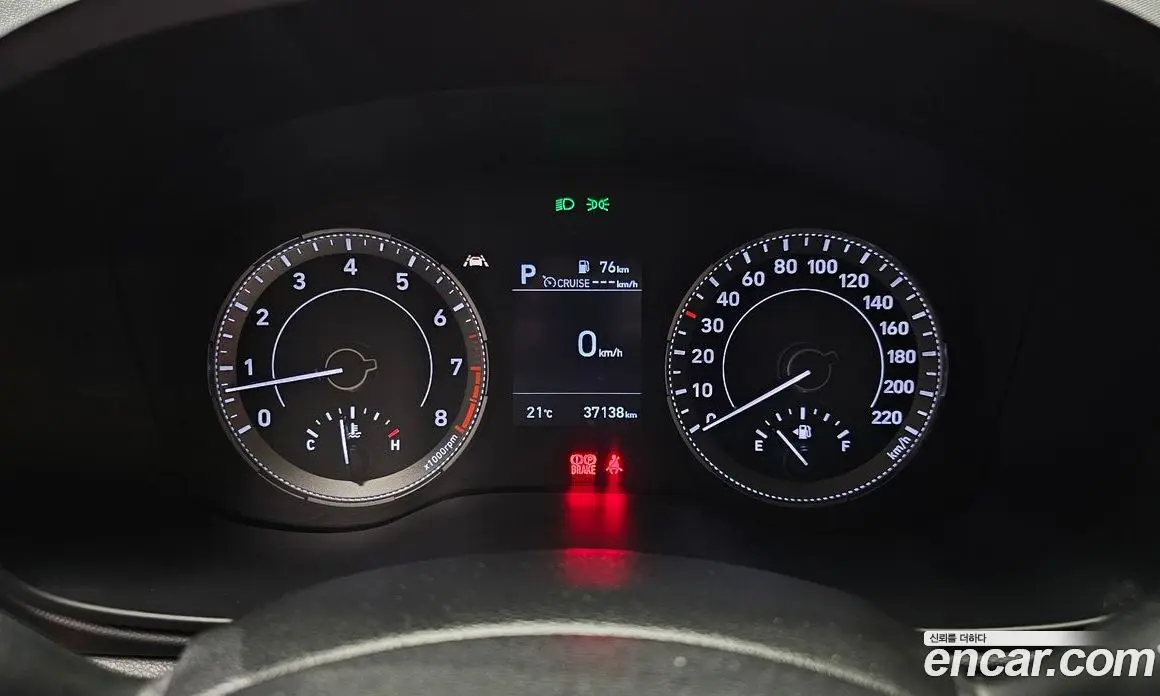 Hyundai Venue 2021 1.6 автомат (гидро), фото 8