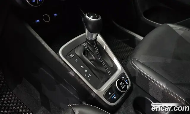 Hyundai Venue 2021 1.6 автомат (гидро), миниатюра 9