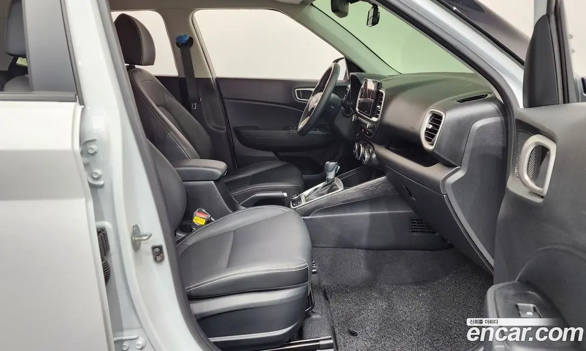 Hyundai Venue 2024 1.6 автомат (гидро), фото 24