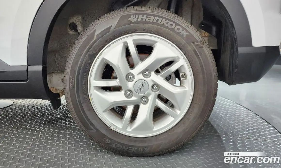 Hyundai Venue 2024 1.6 автомат (гидро), фото 30