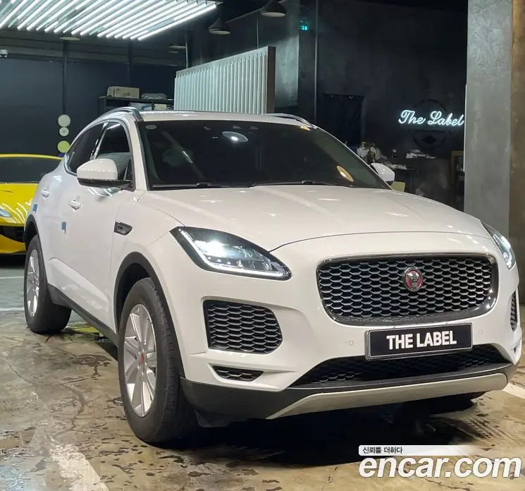 Jaguar E-Pace 2019 2.0 автомат (гидро), фото 6 Jaguar E-Pace 2019 2.0 автомат (гидро), фото 6