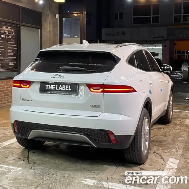 Jaguar E-Pace 2019 2.0 автомат (гидро), миниатюра 8 Jaguar E-Pace 2019 2.0 автомат (гидро), миниатюра 8