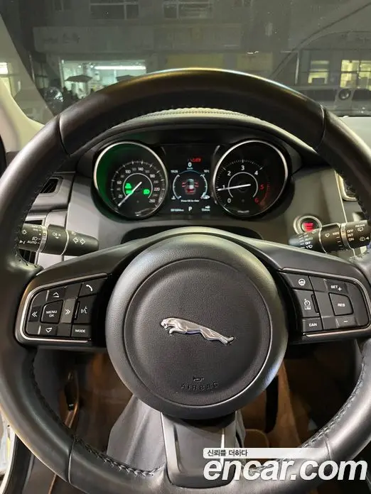 Jaguar E-Pace 2019 2.0 автомат (гидро), миниатюра 10 Jaguar E-Pace 2019 2.0 автомат (гидро), миниатюра 10