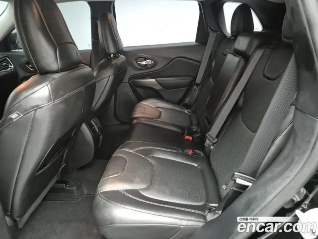 Jeep Cherokee 2020 2.4 автомат (гидро), миниатюра 9