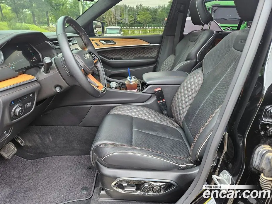 Jeep Cherokee 2023 2.0 автомат (гидро), фото 12