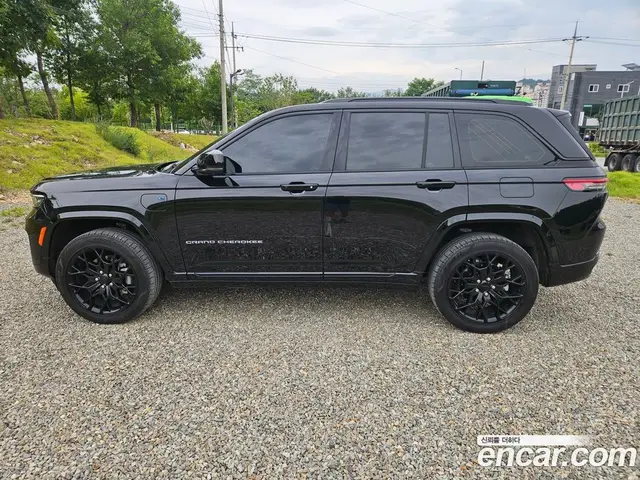 Jeep Cherokee 2023 2.0 автомат (гидро), миниатюра 3