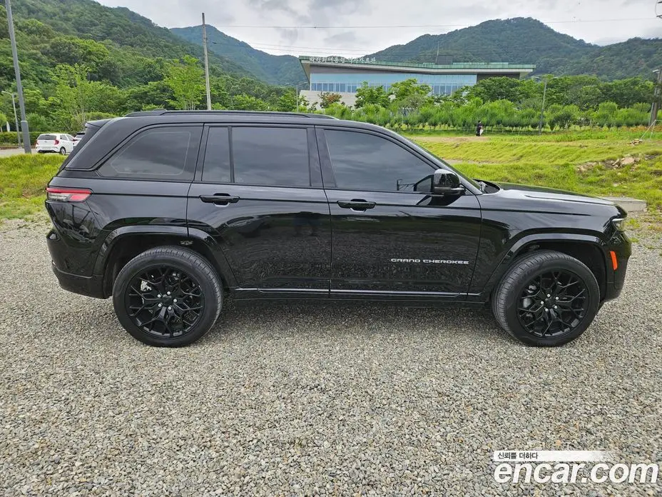 Jeep Cherokee 2023 2.0 автомат (гидро), фото 6