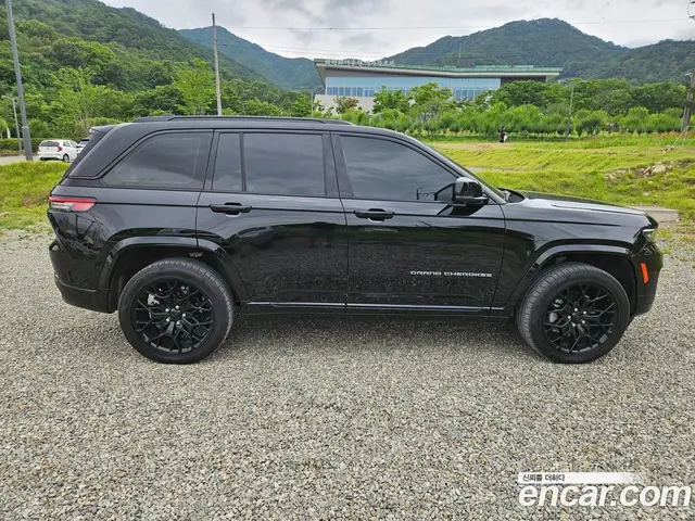 Jeep Cherokee 2023 2.0 автомат (гидро), миниатюра 6