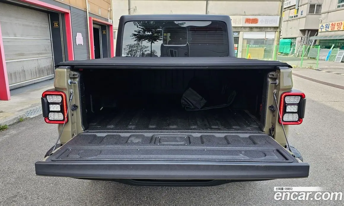 Jeep Gladiator 2020 3.6 автомат (гидро), фото 20