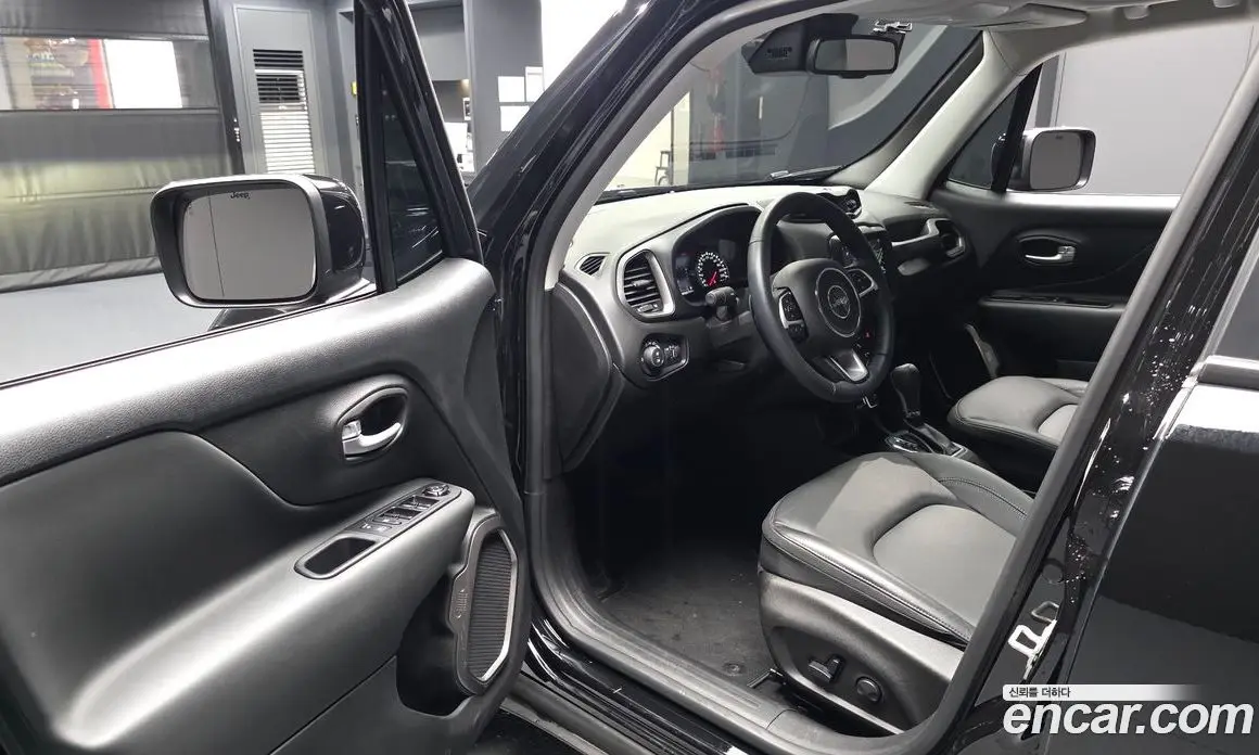Jeep Renegade 2023 1.3 автомат (гидро), фото 10