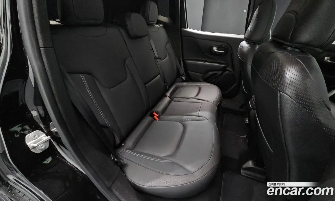 Jeep Renegade 2023 1.3 автомат (гидро), фото 16