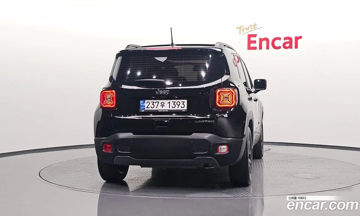 Jeep Renegade 2023 1.3 автомат (гидро), фото 3