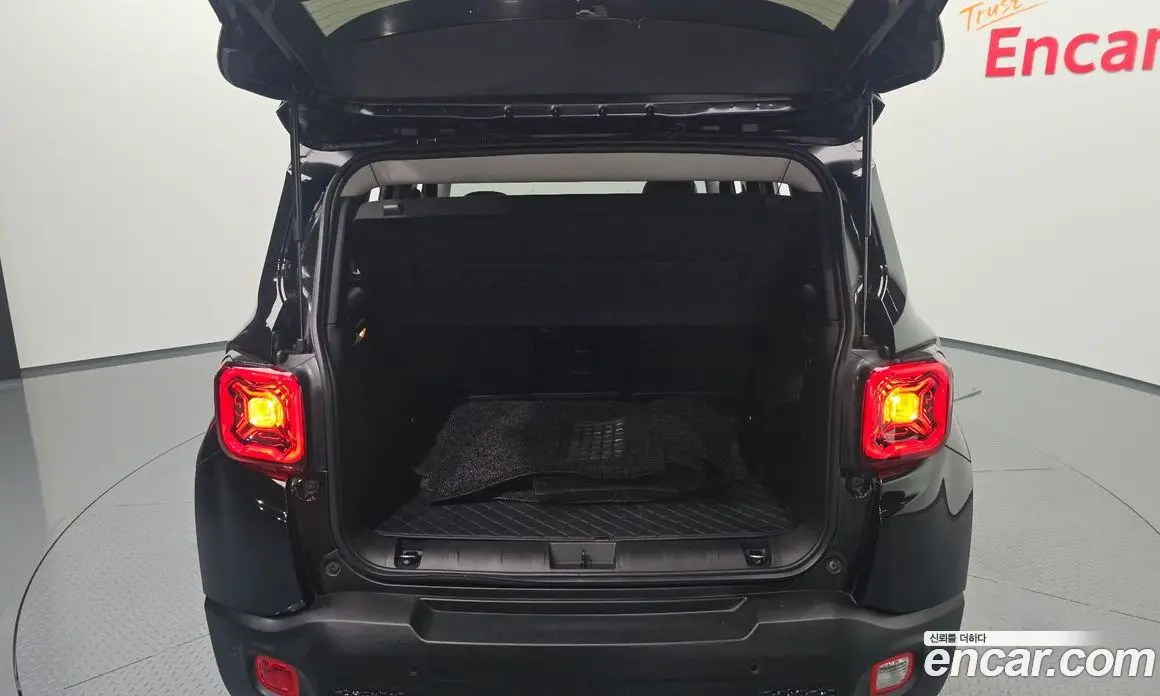 Jeep Renegade 2023 1.3 автомат (гидро), фото 25