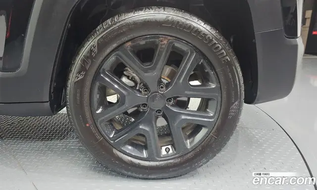 Jeep Renegade 2023 1.3 автомат (гидро), миниатюра 6