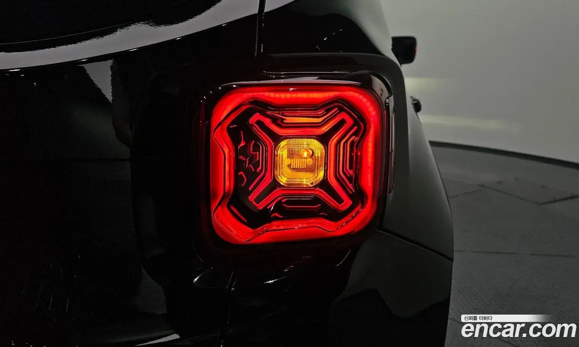 Jeep Renegade 2023 1.3 автомат (гидро), фото 8