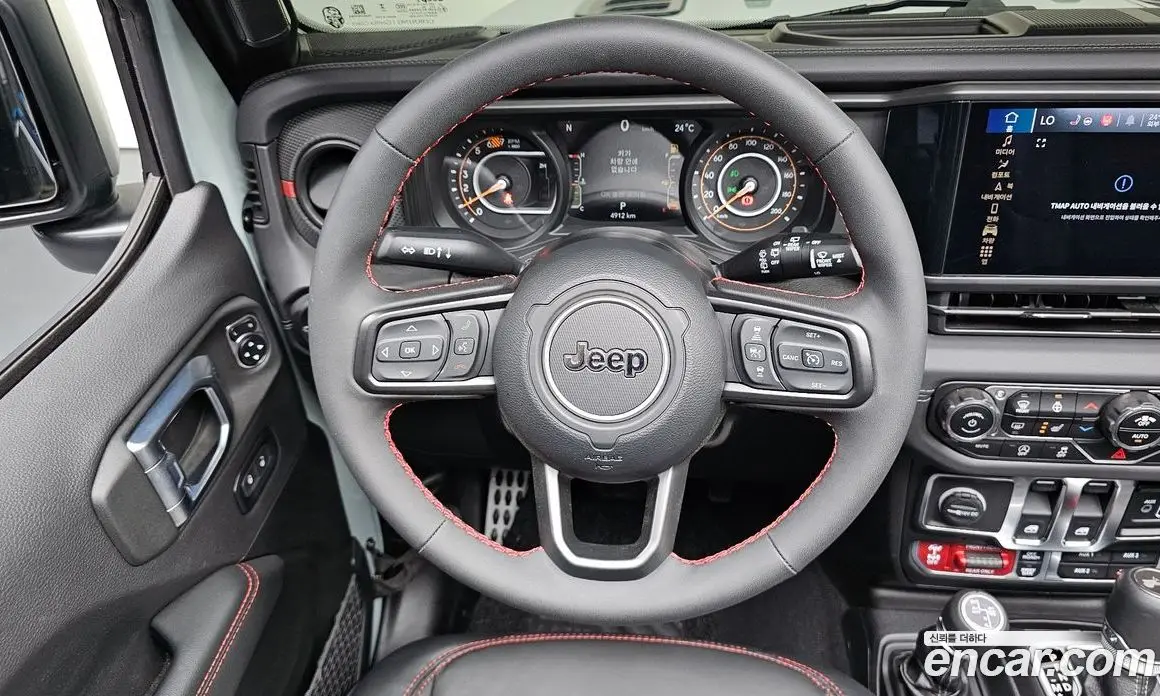 Jeep Wrangler 2024 2.0 автомат (гидро), фото 17