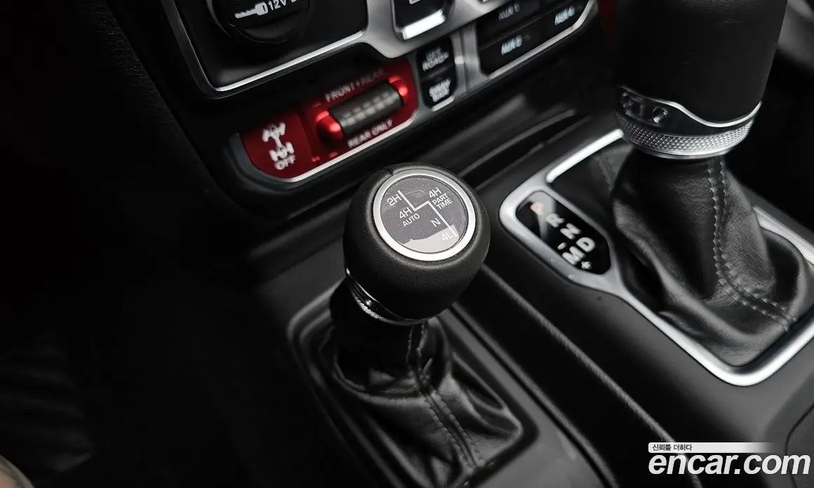 Jeep Wrangler 2024 2.0 автомат (гидро), фото 24