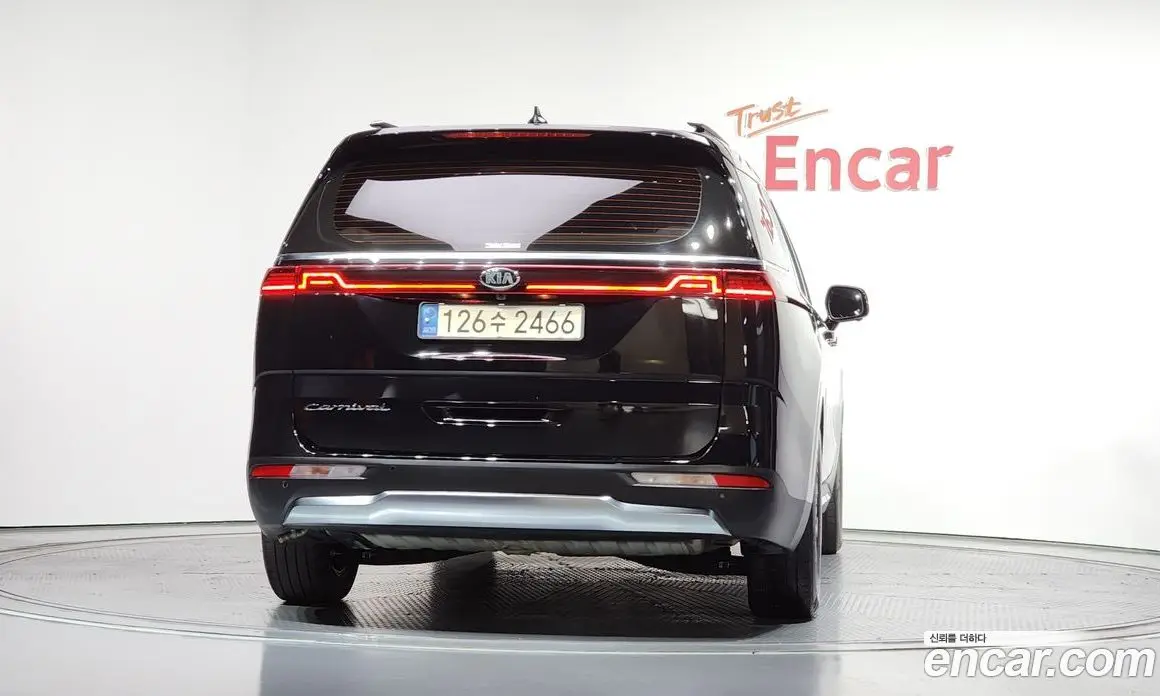 Kia Carnival 2021 2.2 автомат (гидро), фото 4