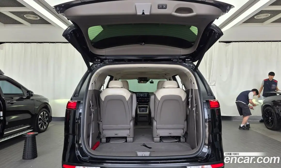 Kia Carnival 2023 2.2 автомат (гидро), фото 20
