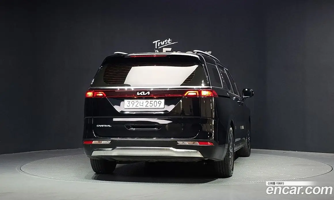 Kia Carnival 2023 2.2 автомат (гидро), фото 4