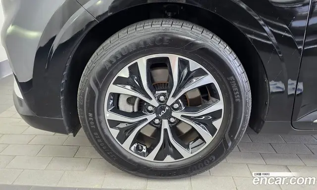 Kia Carnival 2023 2.2 автомат (гидро), миниатюра 5