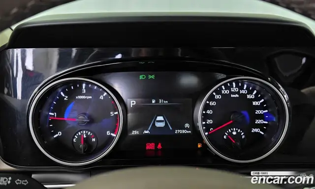 Kia Carnival 2023 2.2 автомат (гидро), миниатюра 8