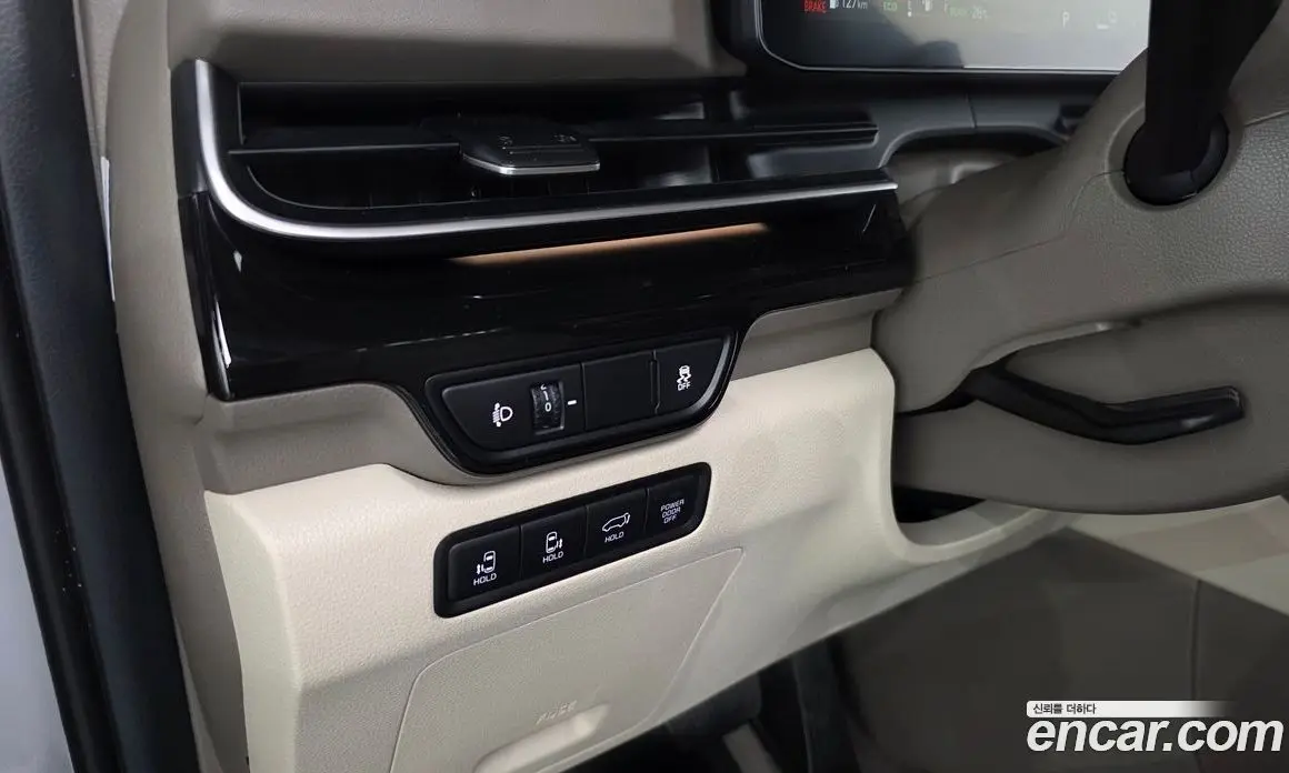 Kia Carnival 2025 1.6 автомат (гидро), фото 42