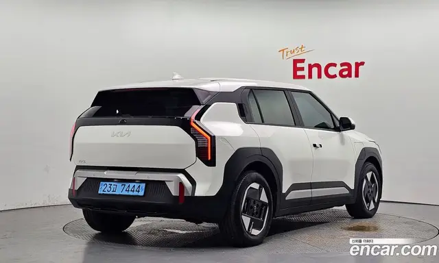 Kia EV3 2024 0.2 автомат (гидро), миниатюра 2