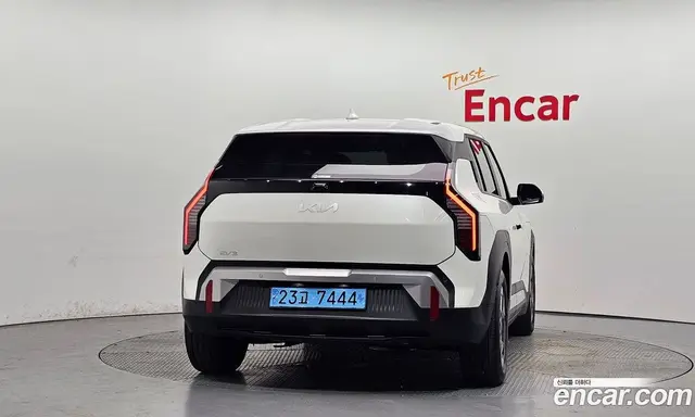 Kia EV3 2024 0.2 автомат (гидро), миниатюра 4