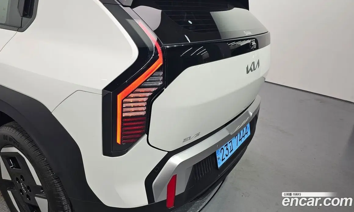 Kia EV3 2024 0.2 автомат (гидро), фото 9