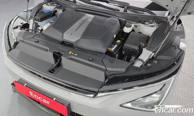 Kia EV6 2025 0.1 автомат (гидро), миниатюра 6