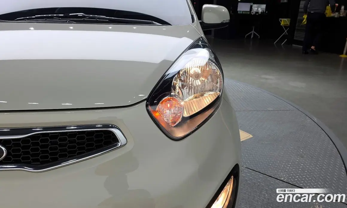 Kia Morning 2013 1.0 автомат (гидро), фото 8