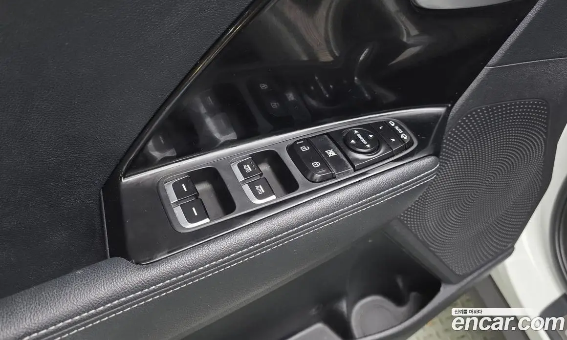 Kia Niro 2019 1.6 автомат (гидро), фото 28