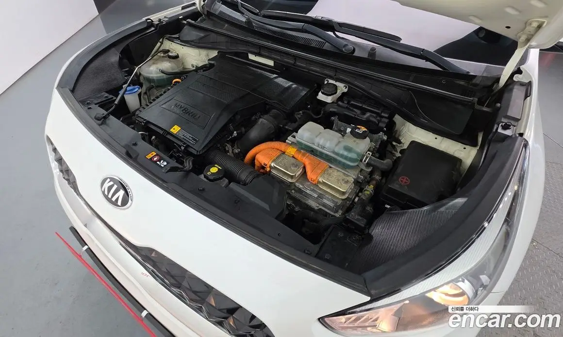 Kia Niro 2019 1.6 автомат (гидро), фото 6