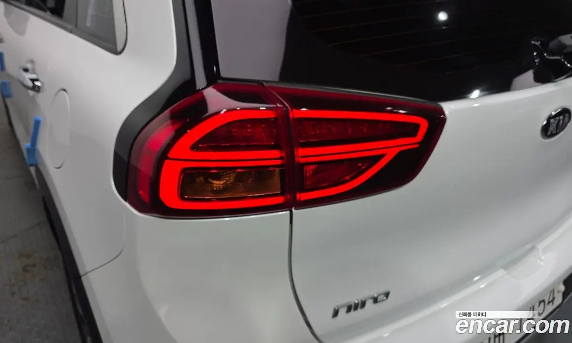 Kia Niro 2019 1.6 автомат (гидро), фото 9