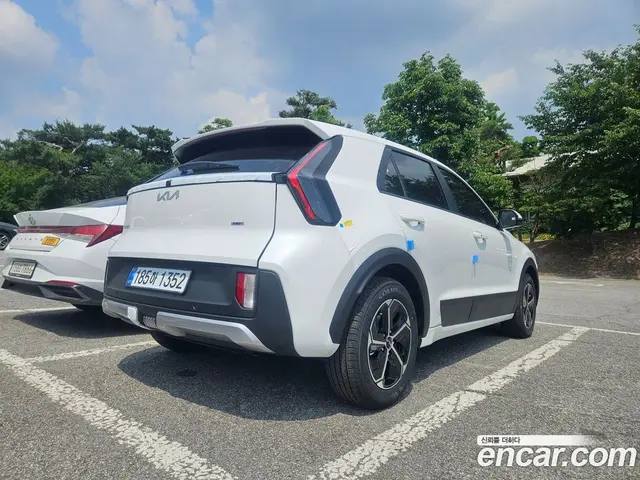 Kia Niro 2026 1.6 автомат (гидро), миниатюра 2