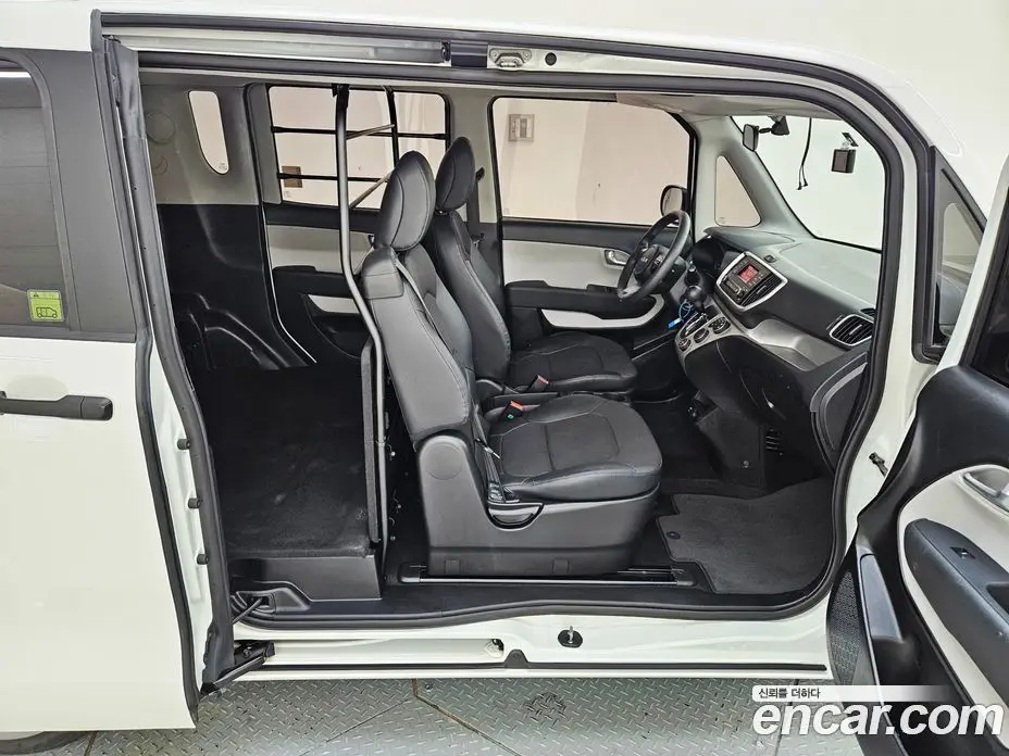Kia Ray 2022 1.0 автомат (гидро), фото 10