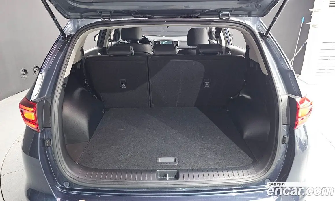 Kia Sportage 2021 1.6 автомат (гидро), фото 26