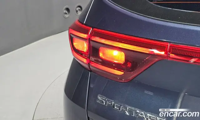 Kia Sportage 2021 1.6 автомат (гидро), миниатюра 9