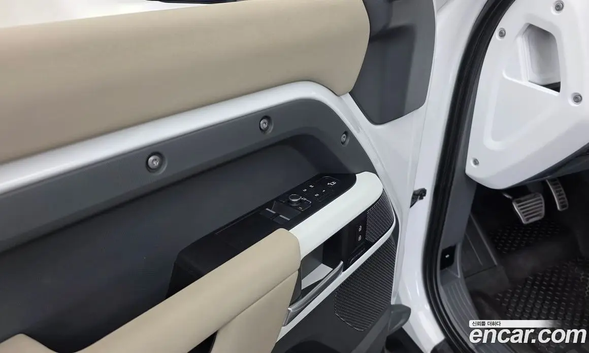 Land Rover Defender 2021 3.0 автомат (гидро), фото 34