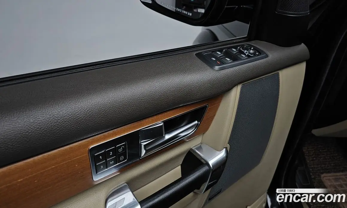 Land Rover Discovery 2015 3.0 автомат (гидро), фото 22