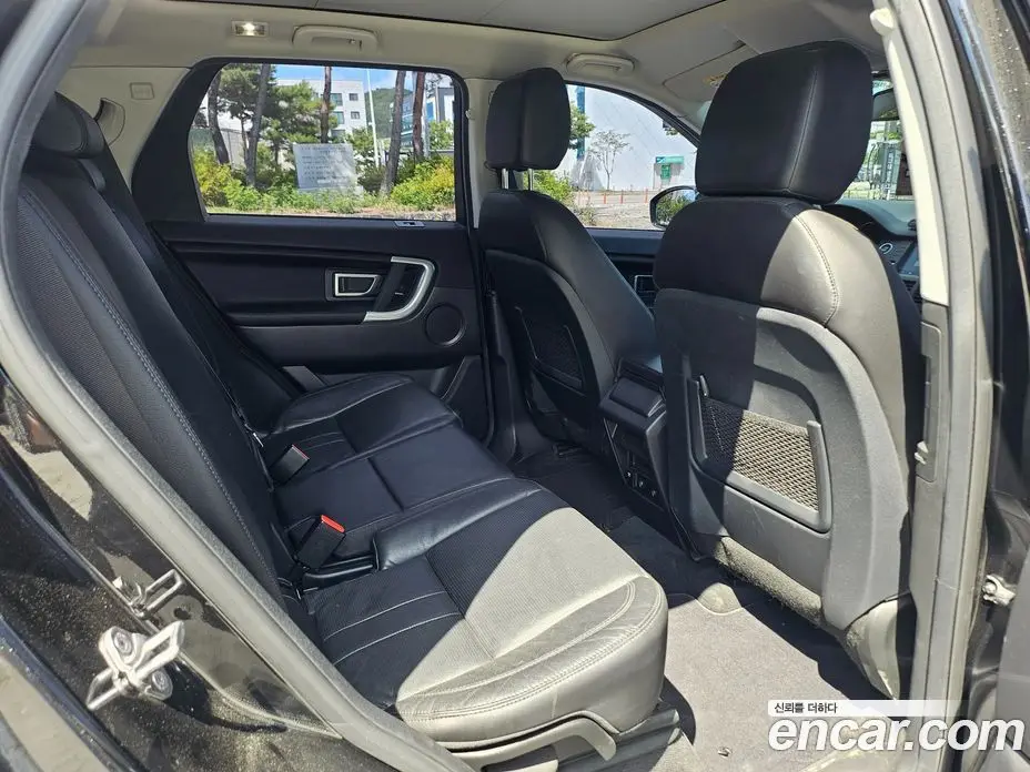 Land Rover Discovery Sport 2017 2.0 автомат (гидро), фото 13