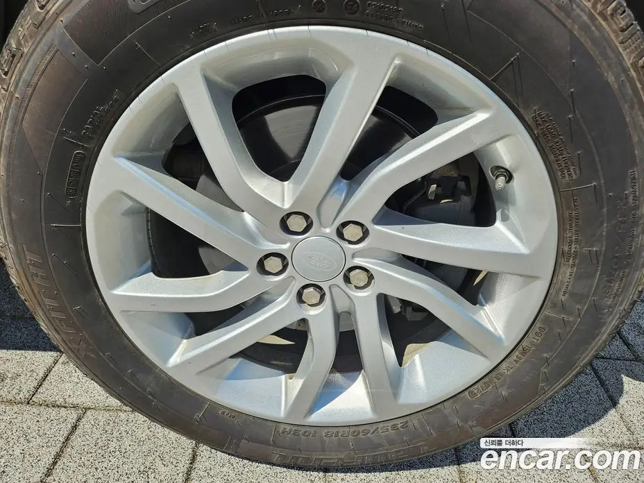 Land Rover Discovery Sport 2017 2.0 автомат (гидро), фото 4