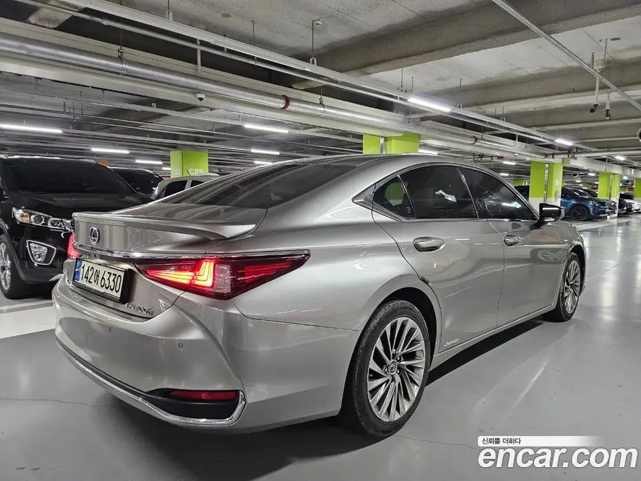 Lexus ES 2021 2.5 автомат (гидро), фото 1 Lexus ES 2021 2.5 автомат (гидро), фото 1
