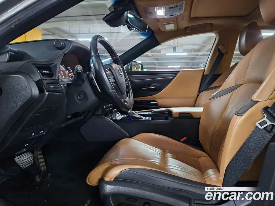 Lexus ES 2021 2.5 автомат (гидро), фото 5 Lexus ES 2021 2.5 автомат (гидро), фото 5