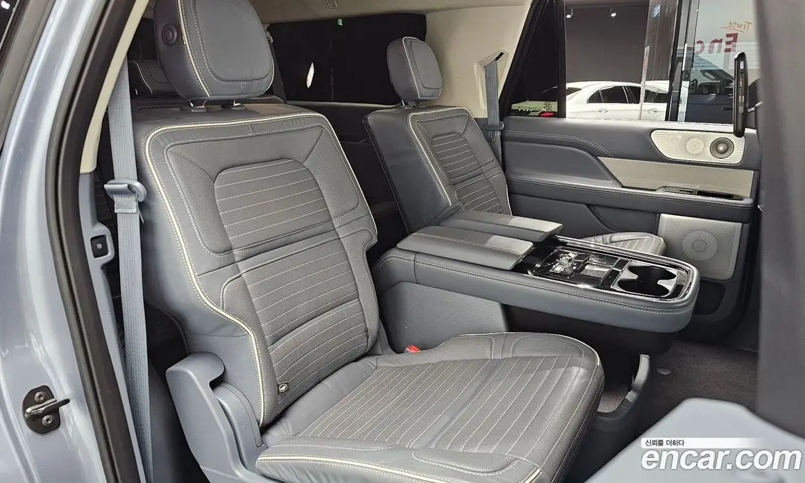 Lincoln Navigator 2019 3.5 автомат (гидро), фото 16 Lincoln Navigator 2019 3.5 автомат (гидро), фото 16