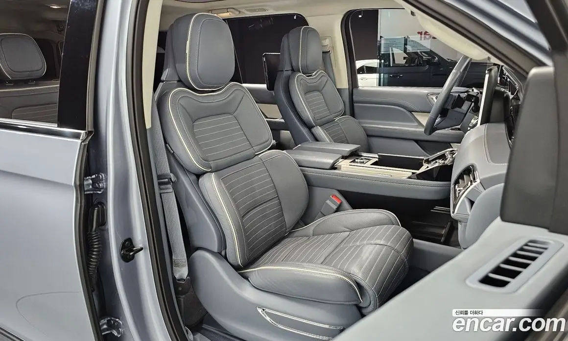 Lincoln Navigator 2019 3.5 автомат (гидро), фото 17 Lincoln Navigator 2019 3.5 автомат (гидро), фото 17
